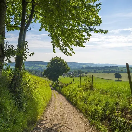 Дом отдыха Charming Retreat For Your Escape