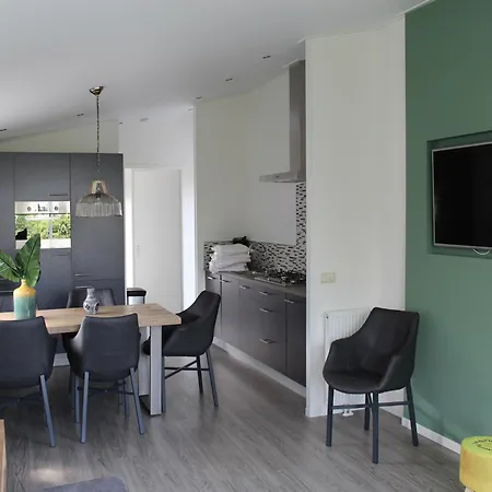 Charming Retreat For Your Escape Holiday home